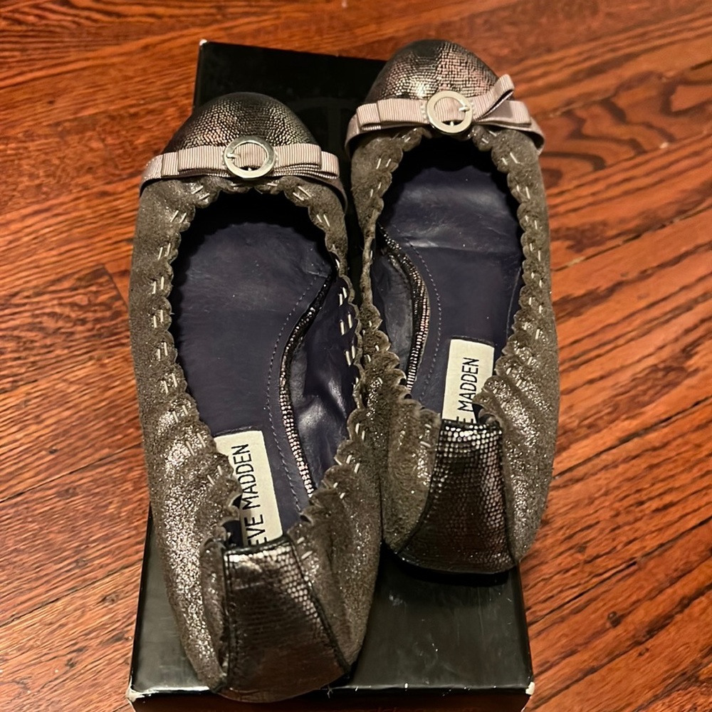 Pewter/grey Steve Madden Flats size 6
